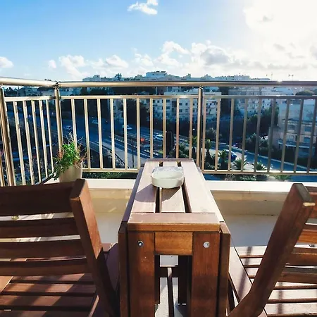 Bright In St Julians - Free Parking * San Giuliano