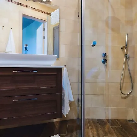 Apartment Bright In St Julians - Free Parking *
