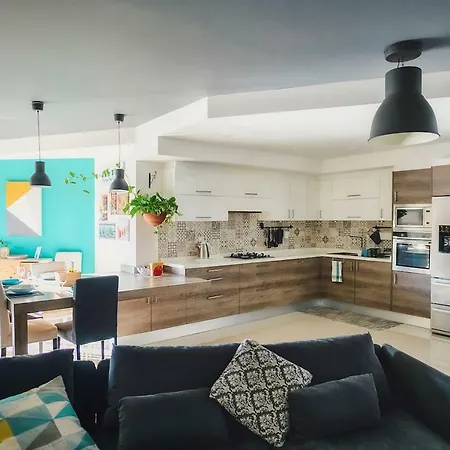 Apartment Bright In St Julians - Free Parking