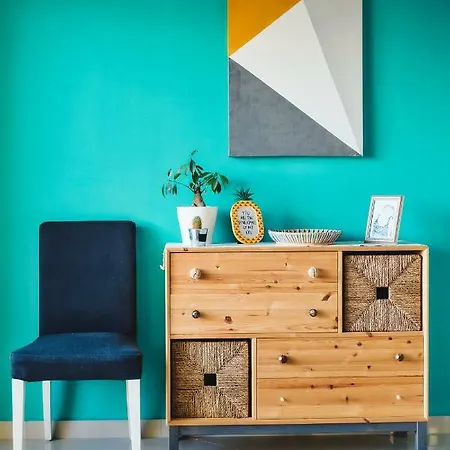 Bright In St Julians - Free Parking Apartment