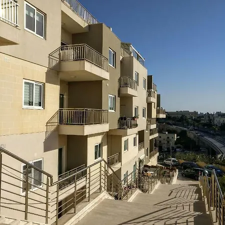 Apartment Bright In St Julians - Free Parking Saint Julian's